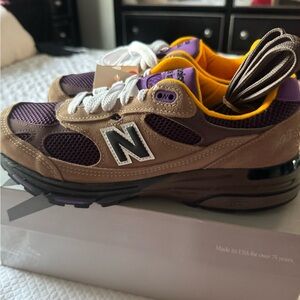 New Balance U993MU Sneakers in Purple and Tan